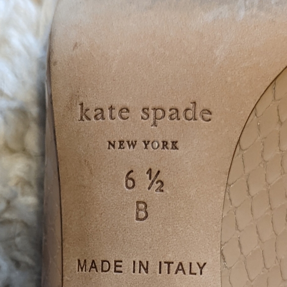 Kate Spade Size 6.5 Nude Leather Heels with Bow - Picture 4 of 5